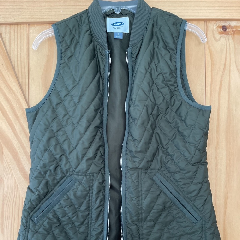 Old Navy Army Green Lite Puffer Vest